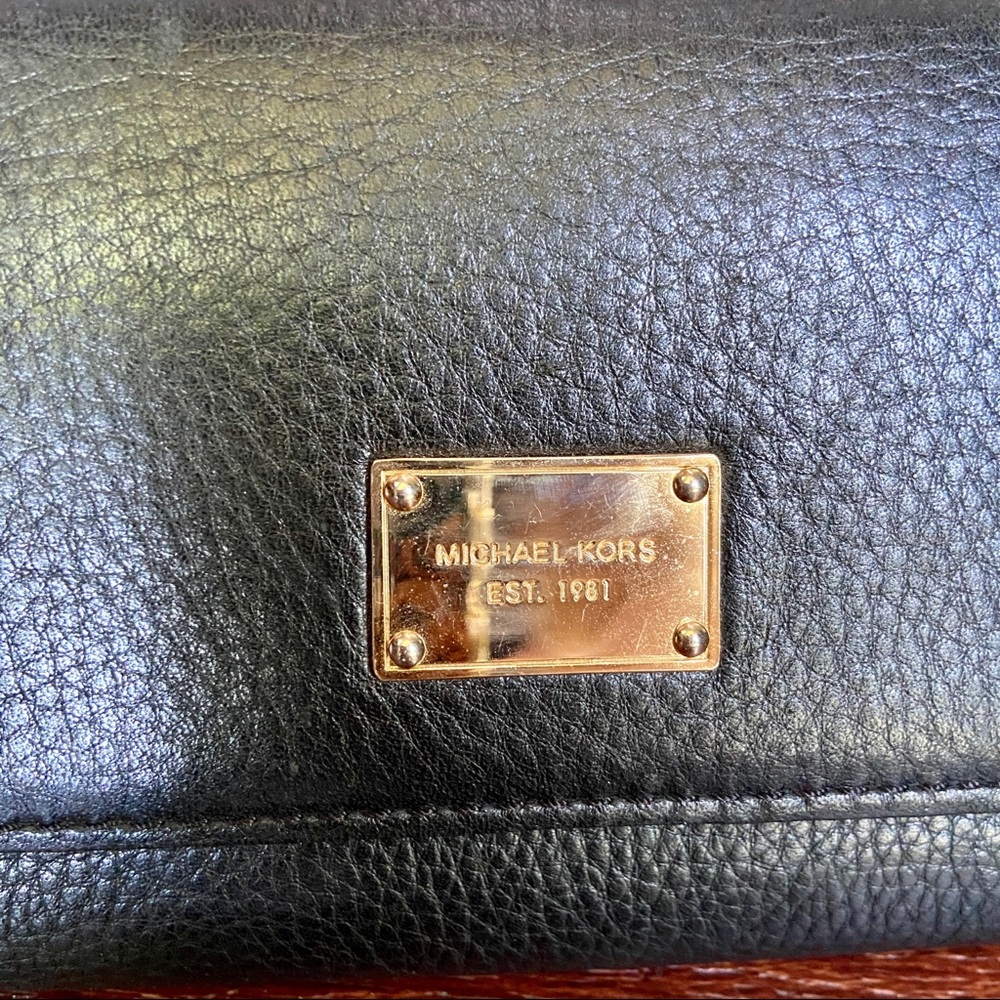 MICHAEL KORS Black Leather Tri-Fold Wallet - Picture 4 of 9